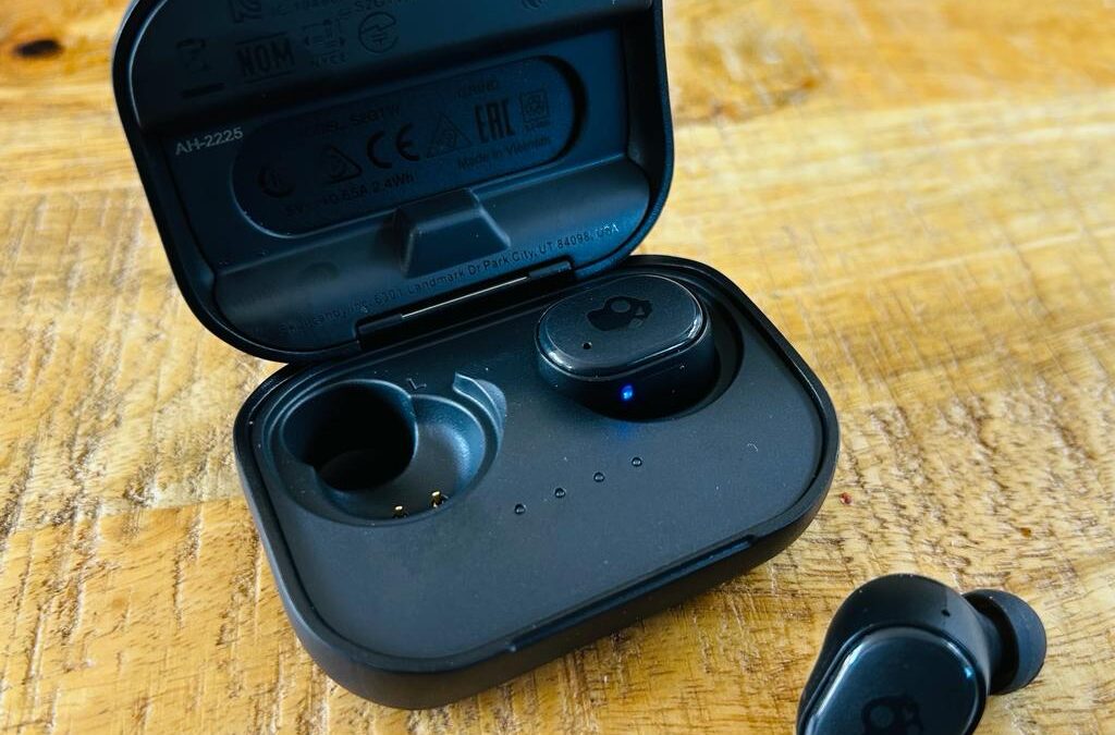 SkullCandy’s Grind, Stylish and True Wireless Earbuds